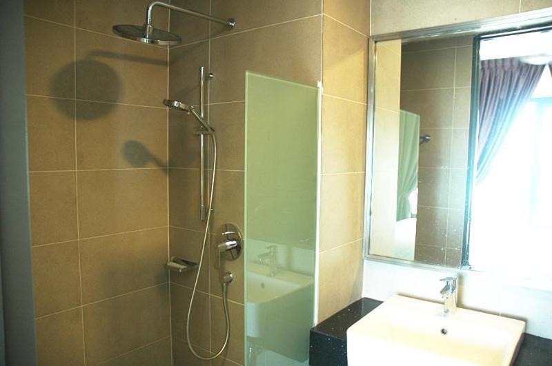 Tropicana Suite@Jalan Macalister George Town Exterior foto
