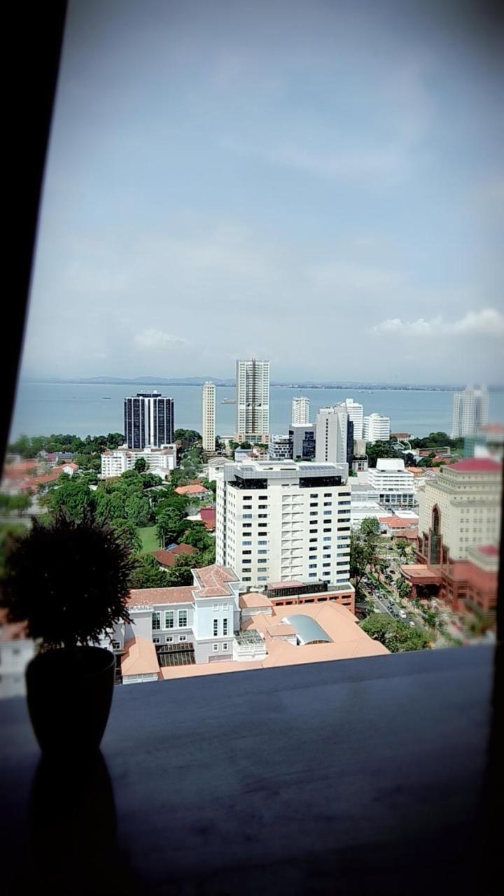 Tropicana Suite@Jalan Macalister George Town Exterior foto